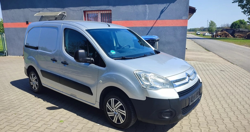 Citroen Berlingo cena 19900 przebieg: 167000, rok produkcji 2005 z Oborniki małe 29